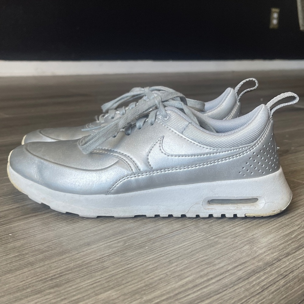 Women’s Silver Nike